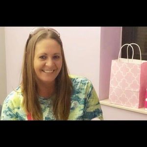 Meet your Posher, Carla